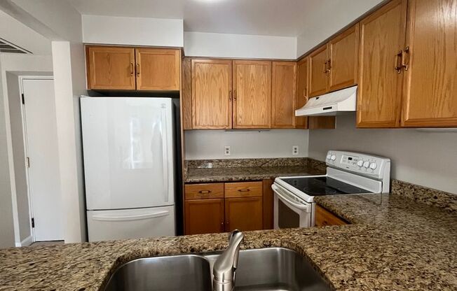 125 N. Lee St. DH405