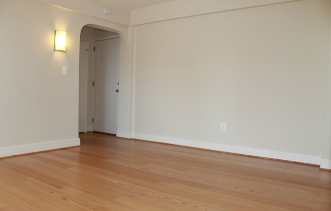 1 bed, 1 bath, 676 sqft, $2,500, Unit 207