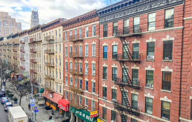 3161 BROADWAY