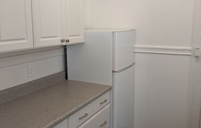 2 beds, 1 bath, $3,495, Unit 1574 Hayes