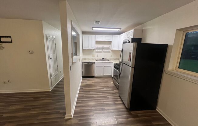 3 beds, 1 bath, $1,400