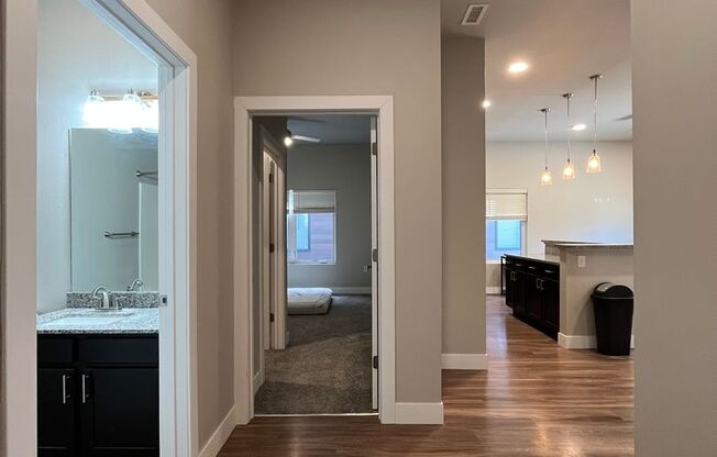 2 beds, 2 baths, 910 sqft, $1,550