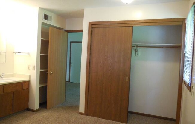 2 beds, 1.5 baths, 680 sqft, $949, Unit 8530