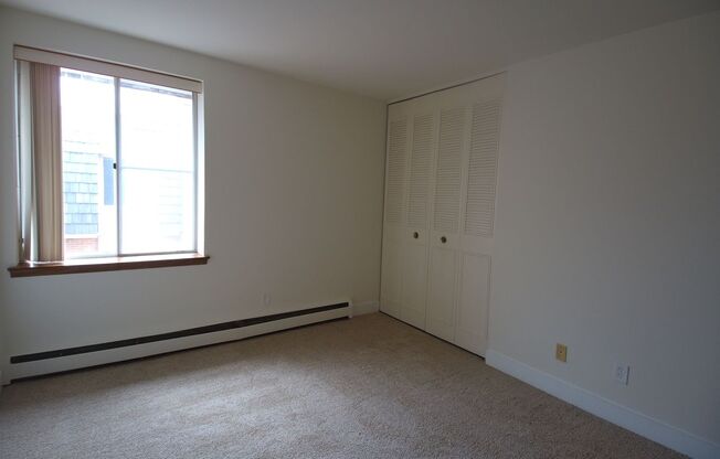 2 beds, 1 bath, 800 sqft, $1,185, Unit 200