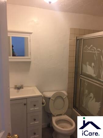 8 ADELLA PL