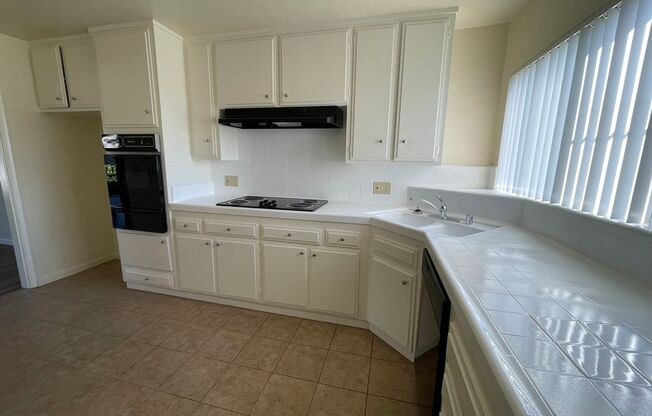 1 bed, 1 bath, 624 sqft, $1,995, Unit 320