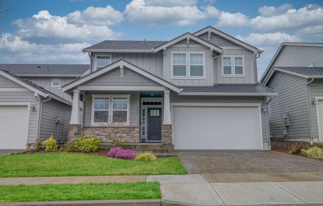 Spacious 4 Bedroom Home in Highly Desirable Camas w/ Bonus Room!!