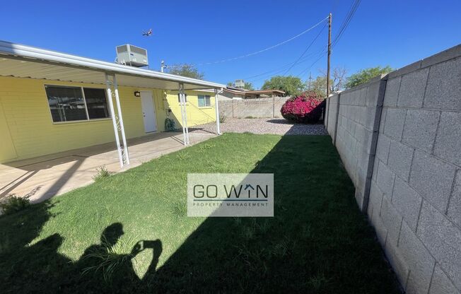 4 Bed/ 2 Bath - House With Backyard!