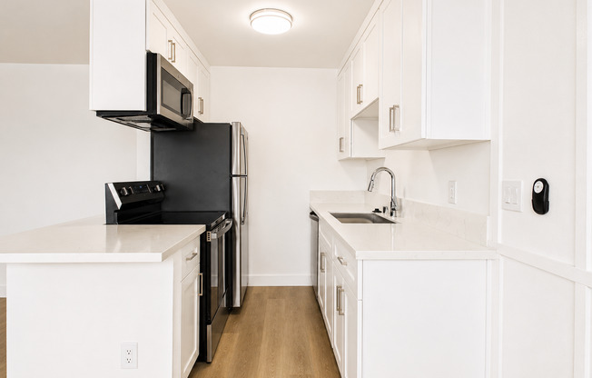 1 bed, 1 bath, 615 sqft, $1,895, Unit 137