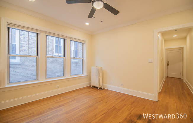 7648 N GREENVIEW