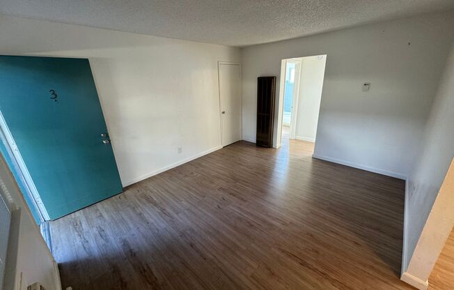 2727 V Street - Apts