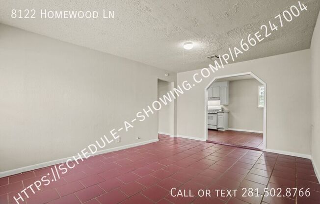 8122 HOMEWOOD LN