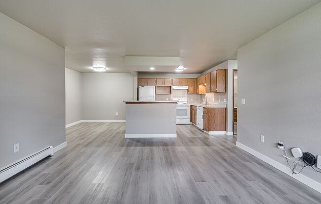 2 beds, 2 baths, 900 sqft, $1,299, Unit I102