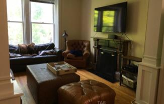 1043 W WEBSTER