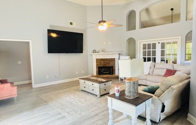 Stunning and spacious 3 bedroom/2 bath