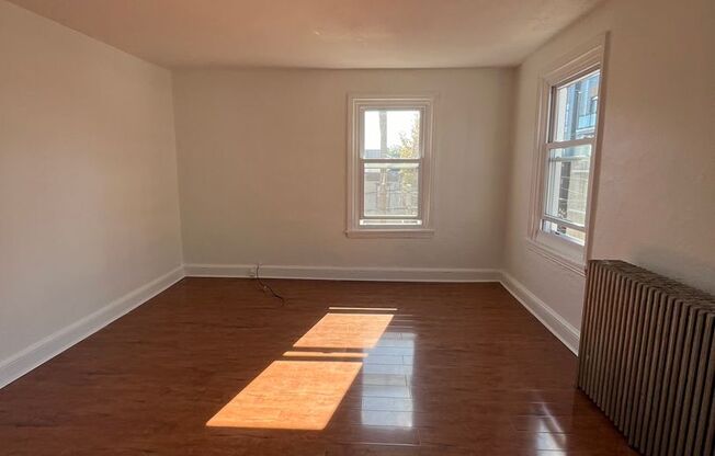 1 bed, 1 bath, $1,100, Unit 3