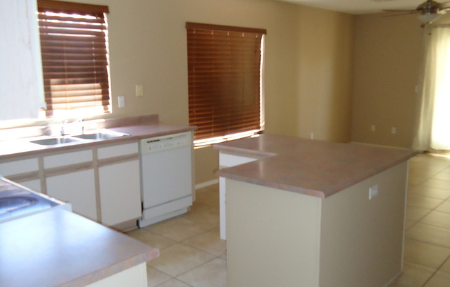 3 Bedroom 2 Bath- All tile- El Mirage