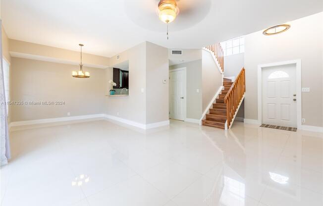 19160 NORTHWEST 82 CIR CT