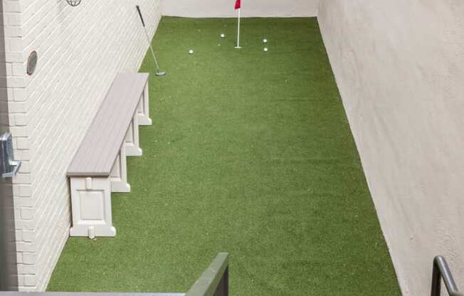 putting green in fort worth apartments
