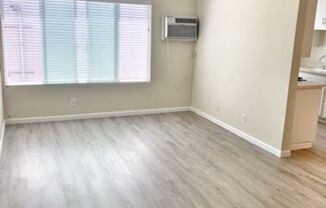 1 bed, 1 bath, 653 sqft, $1,899, Unit 09