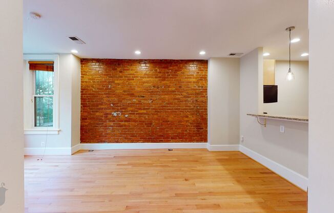 Renovated 2 Bedroom 2 Bath in Columbia Heights