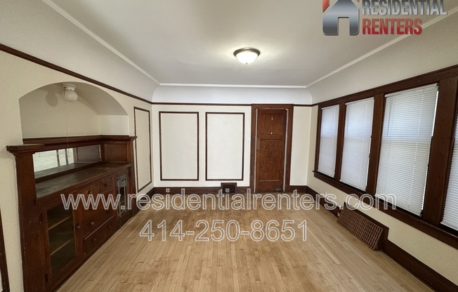 4048 N 7 ST