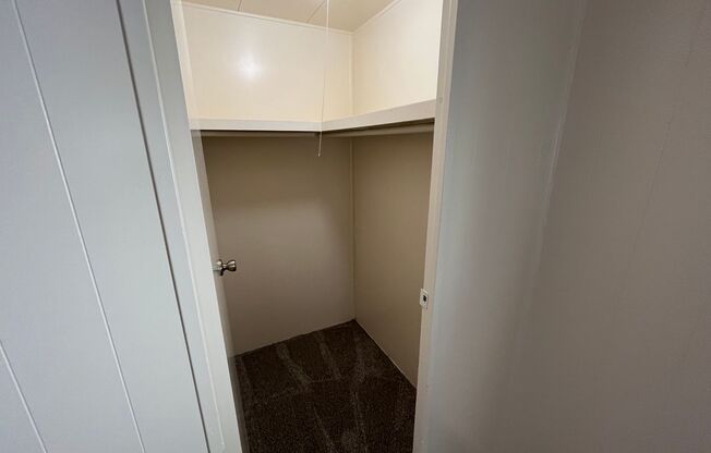 2 beds, 1 bath, 860 sqft, $3,000, Unit 119