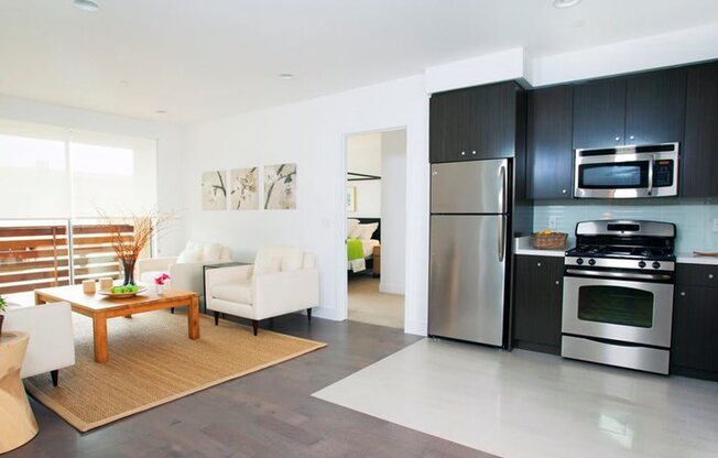 MODERN APARTMENTS IN HOLLYWOOD, LOS ANGELES