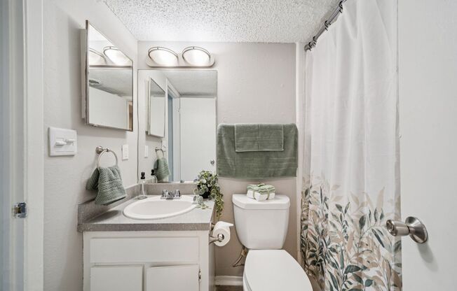 2 beds, 2 baths, 968 sqft, $949, Unit 86005