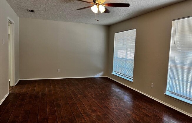 274 LARRY DR
