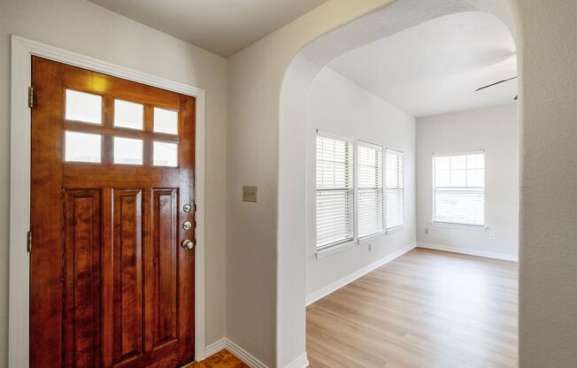Available now! 2 bedroom single cottage with garage