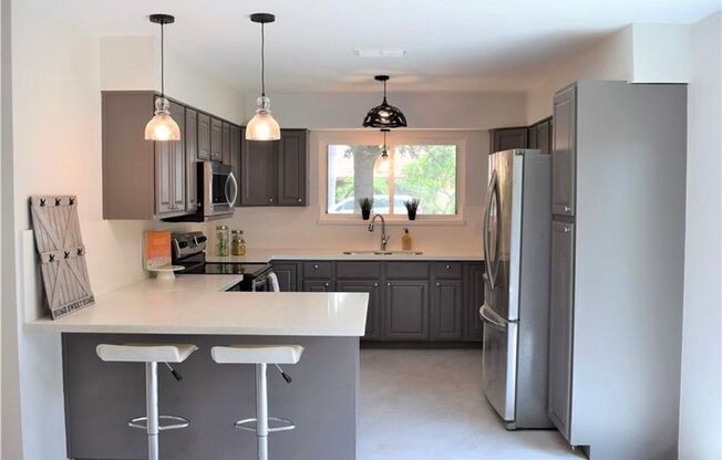 3 Bedroom Home For Rent in Great School District!