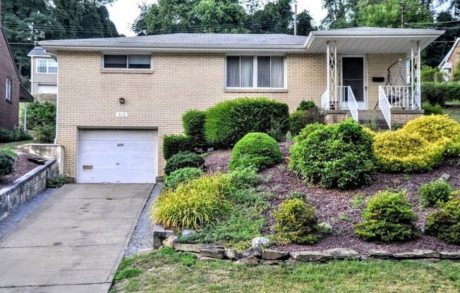 *Quiet & Cozy 3BD/2BA Single-Family Home Available in West Mifflin*