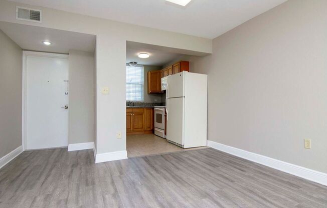 Ground Floor - Corner/End Unit - Upgraded 2/2 for Lease in Brandon, FL.