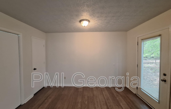 6562 CARRIAGE LN