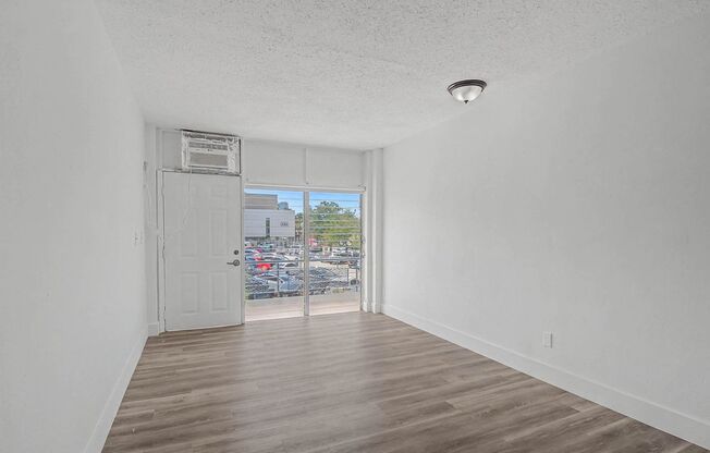 1685 Jefferson Ave Apt 11