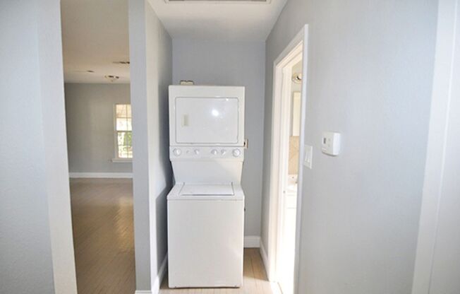 2 beds, 1 bath, $1,995