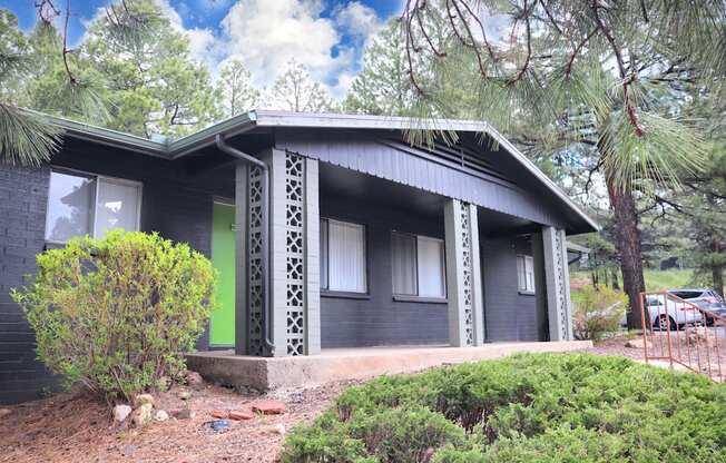 Exterior, Patio, Balcony, Courtyard, Landscaping