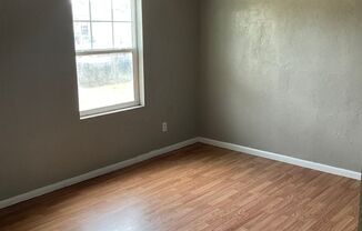 3 beds, 1 bath, $1,150