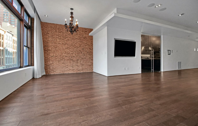 405 BROADWAY