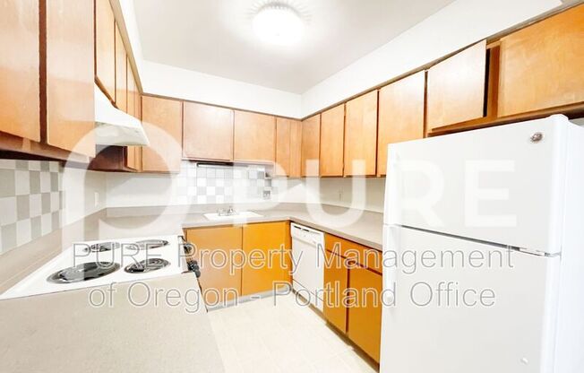 1123 SE 27 AVE