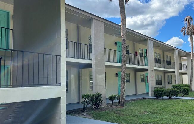 Palm Lake Apartments