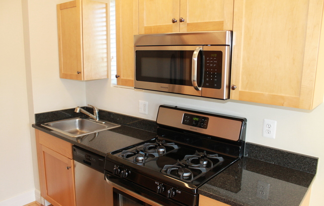 1 bed, 1 bath, 676 sqft, $2,500, Unit 207