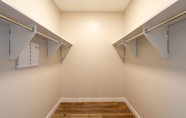 2 beds, 2 baths, 1,115 sqft, $1,750, Unit 122