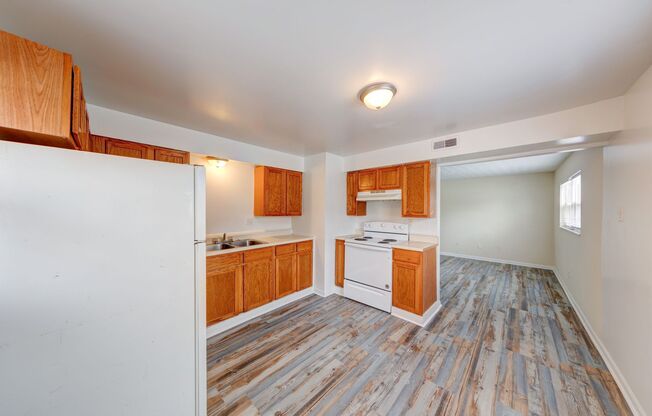 1 bed, 1 bath, 600 sqft, $999, Unit 8649A