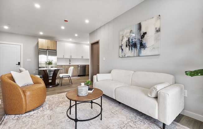 43 47 FREMONT