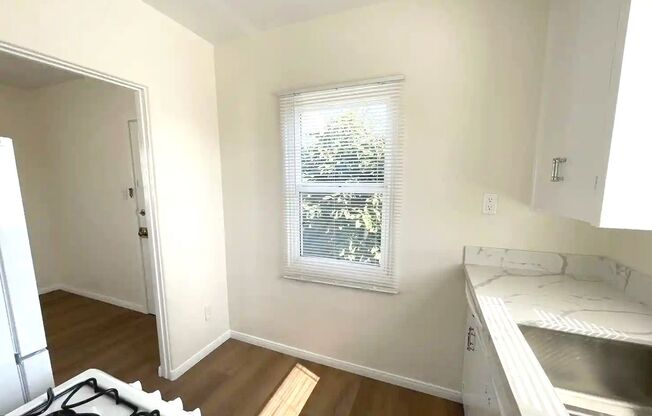 Charming Studio in National City – Private Entrance & Parking!
