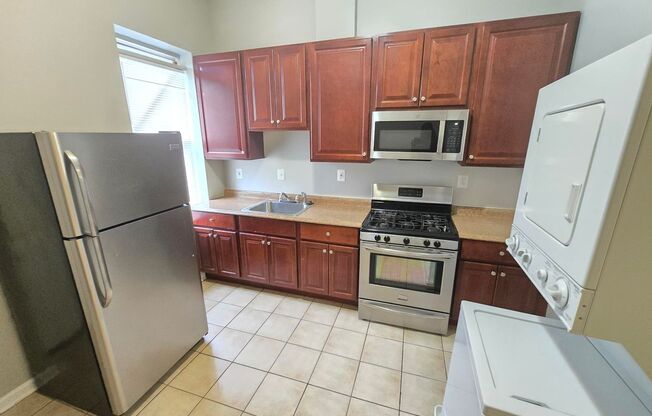 1 bed, 1 bath, 1,500 sqft, $1,175, Unit A