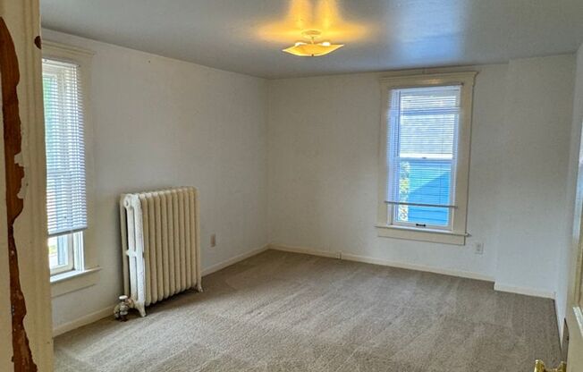 3 beds, 1 bath, $3,750