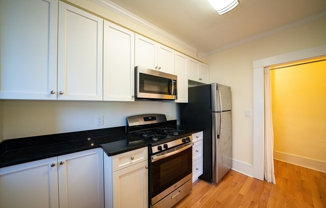 2 beds, 1 bath, $3,650, Unit 12